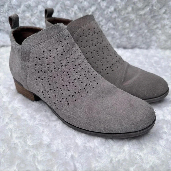 TOMS Tan Suede Perforated Deia Booties Size 7.5 - Picture 2 of 10